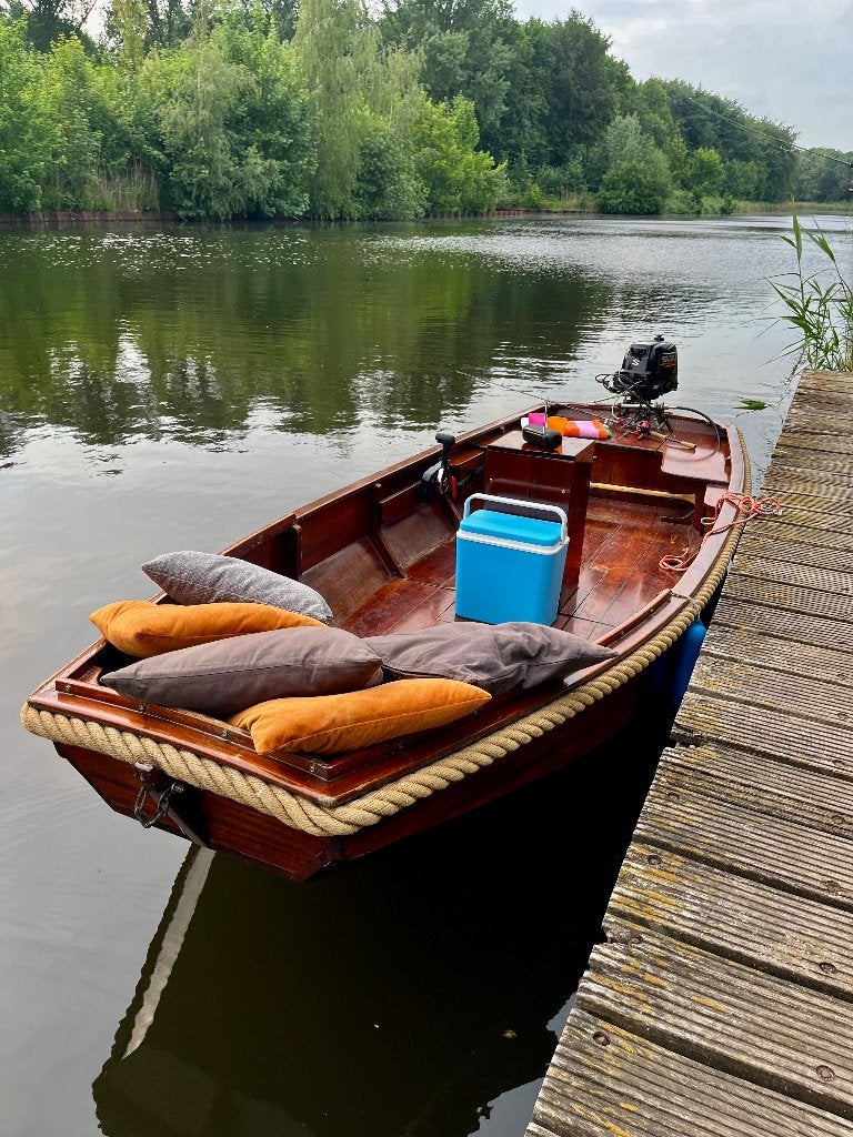 Mahoniehouten Sloep met Suzuki 6 PK 4-Takt + Kanteltrailer!, Ophalen, Zo goed als nieuw, Overige typen, Motorboot