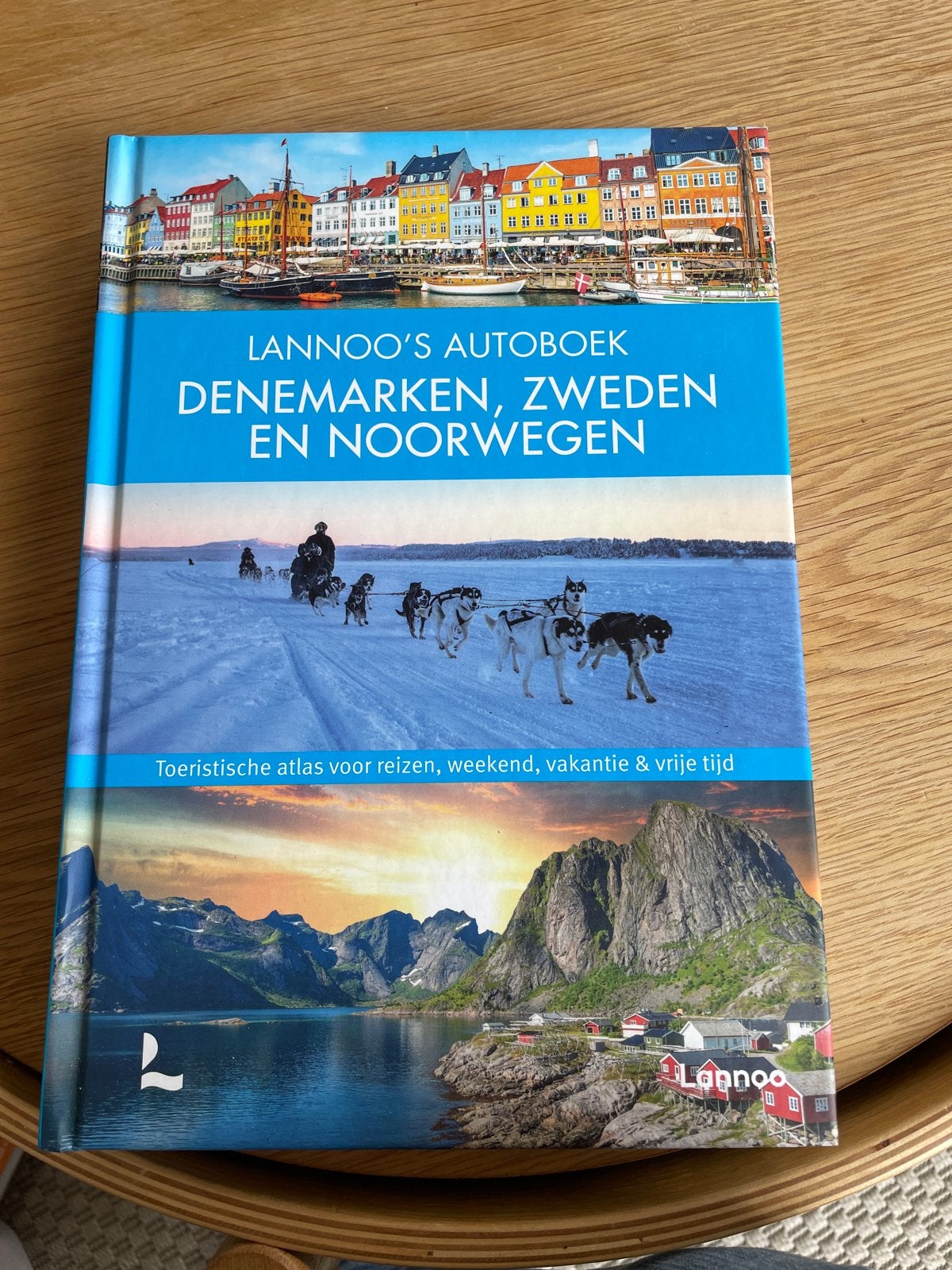 Lannoo's Autoboek Denemarken, Zweden en Noorwegen, Overige merken, Europa, Ophalen of Verzenden, Zo goed als nieuw