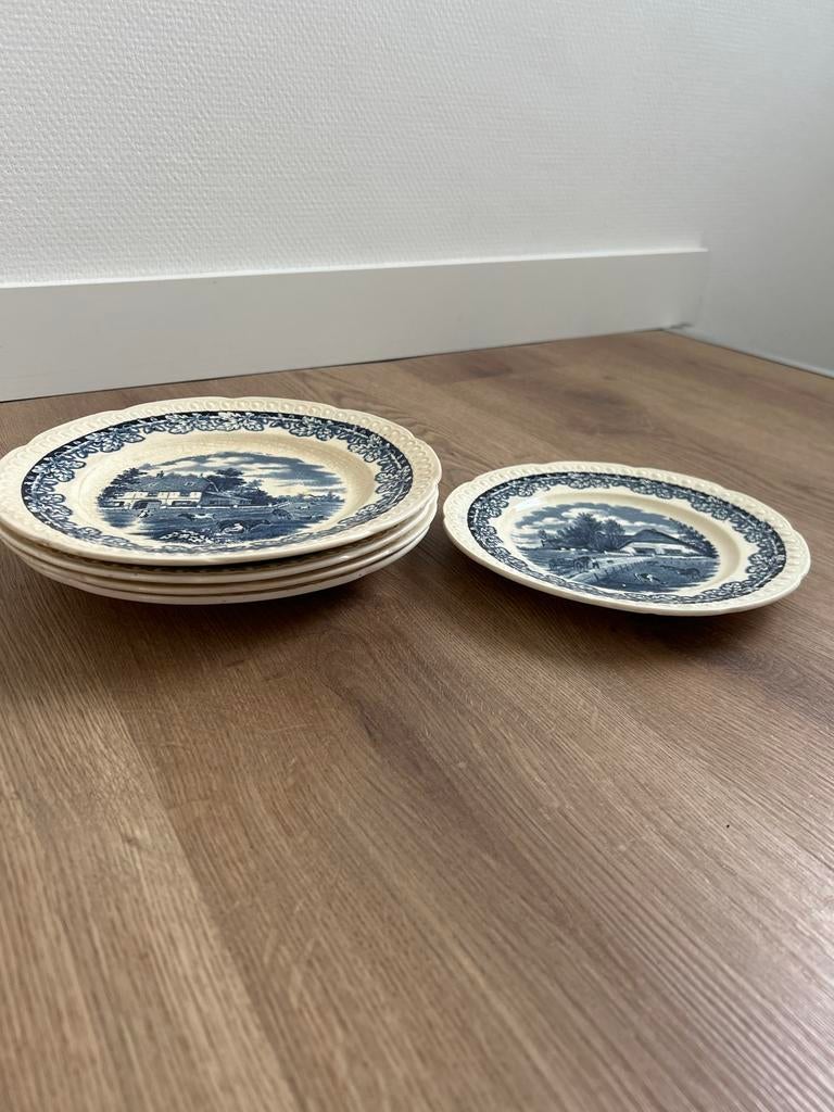 Boerenhoeve: 4 dinerborden en 1 ontbijtbord, Ophalen