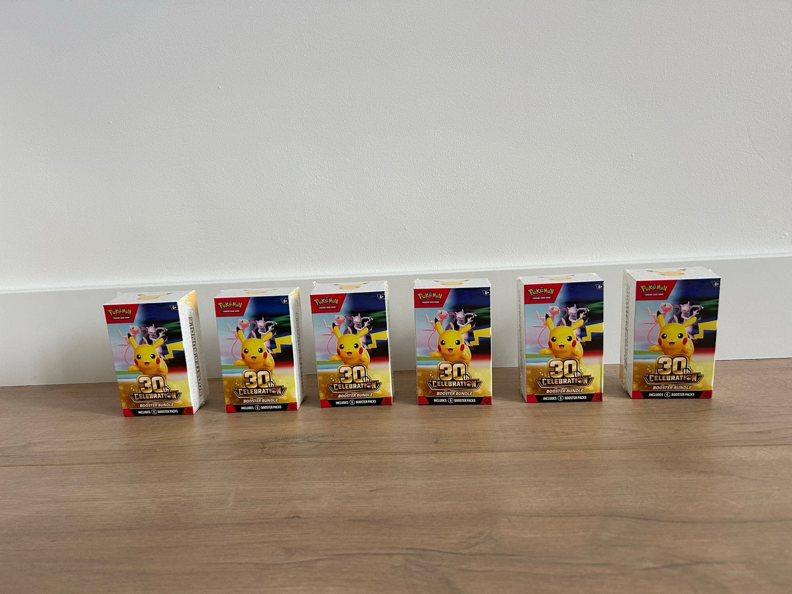 Pokémon 30th Celebration 5x Booster Bundles, Ophalen of Verzenden, Nieuw, Booster