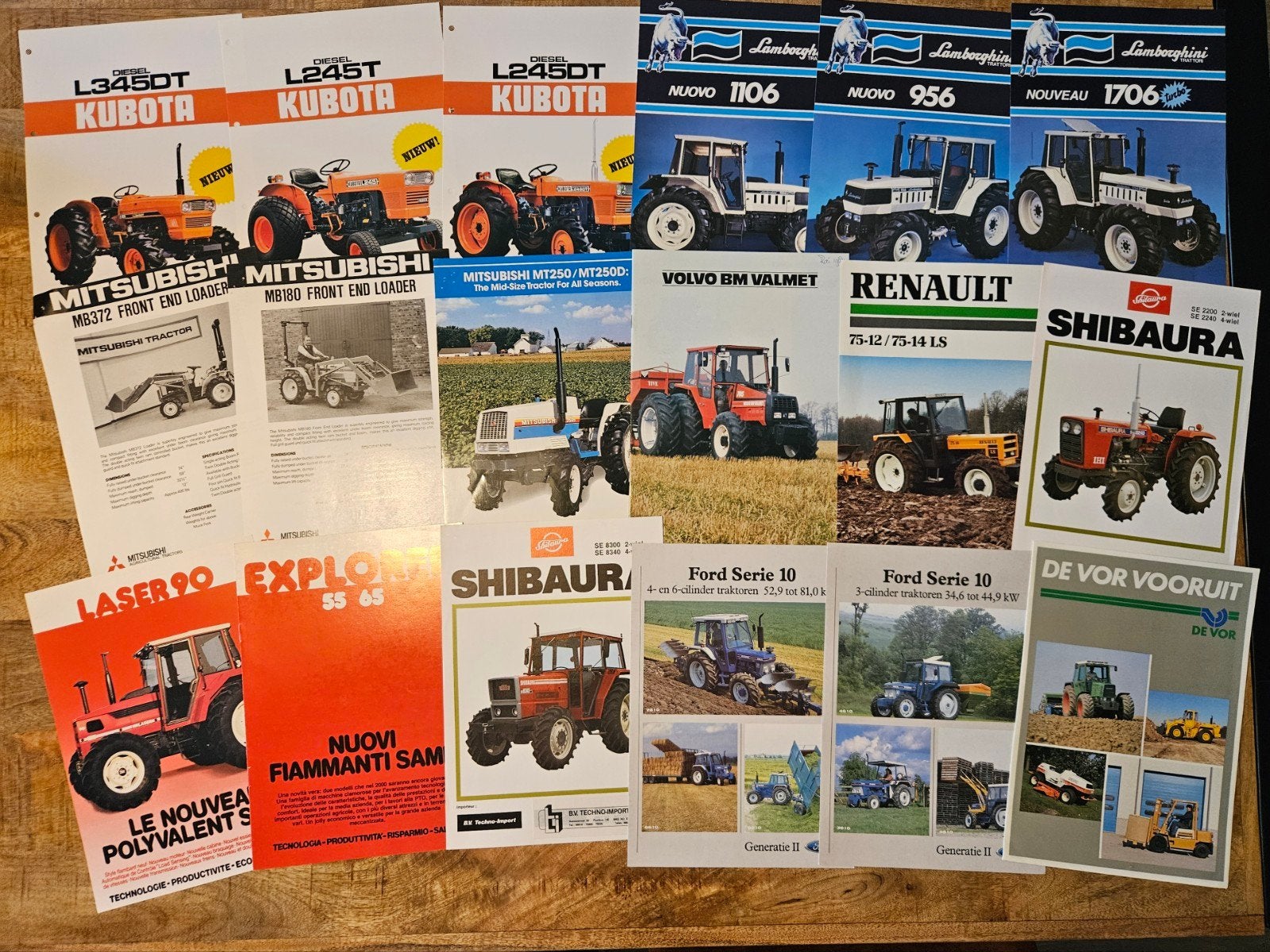 Partij 90x Tractoren Trekkers oa Lamborghini, Same, Ford, Boeken, Auto's | Folders en Tijdschriften, Ophalen of Verzenden, Zo goed als nieuw