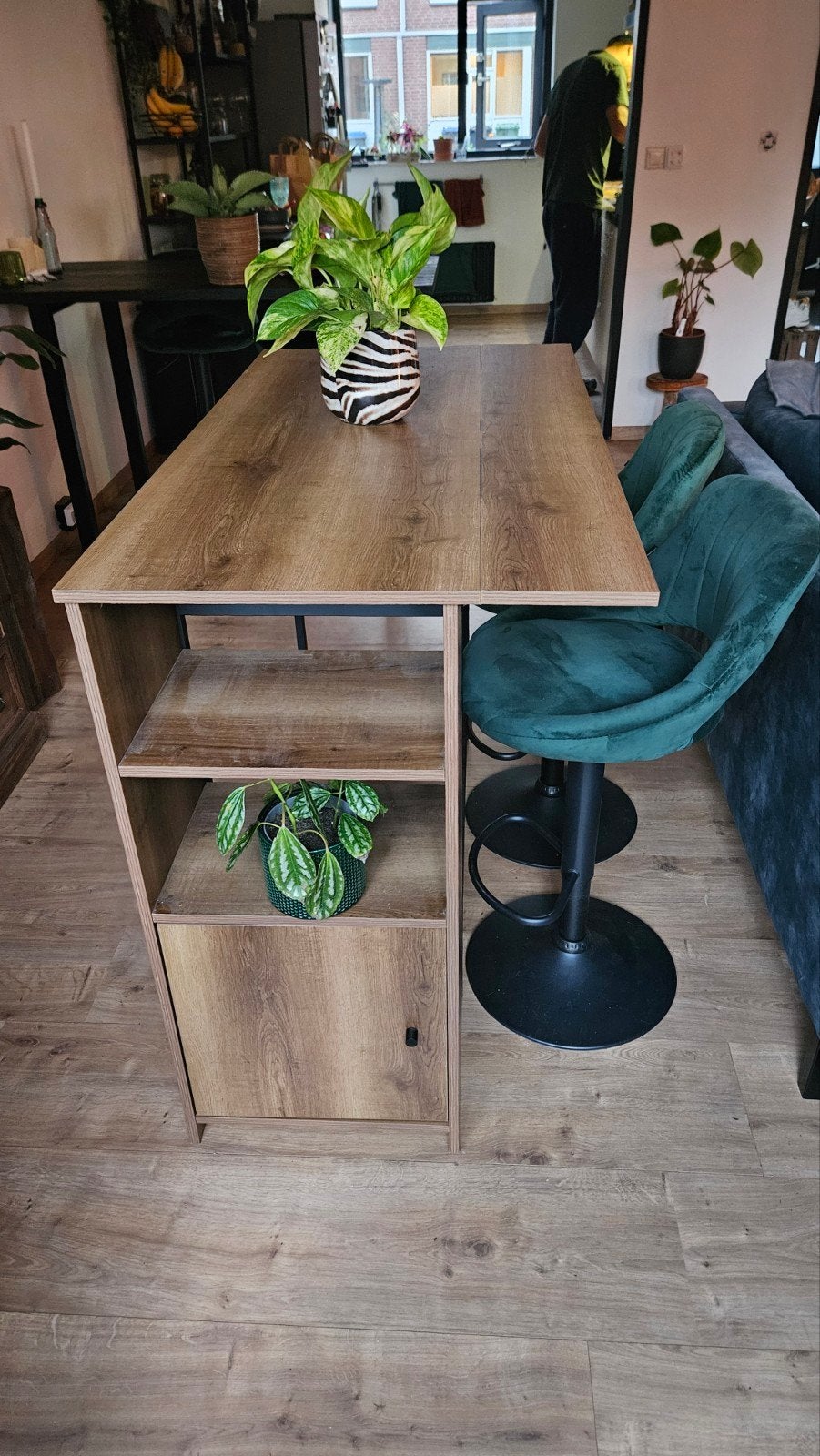 Bartafel met opbergruimte en uitklapbaar blad, Overige houtsoorten, 100 tot 150 cm, Zo goed als nieuw, Vier personen