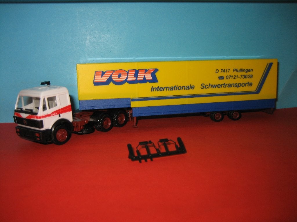 Volk  MERCEDES met oplegger  Herpa, Ophalen of Verzenden, Zo goed als nieuw, Bus of Vrachtwagen, Herpa