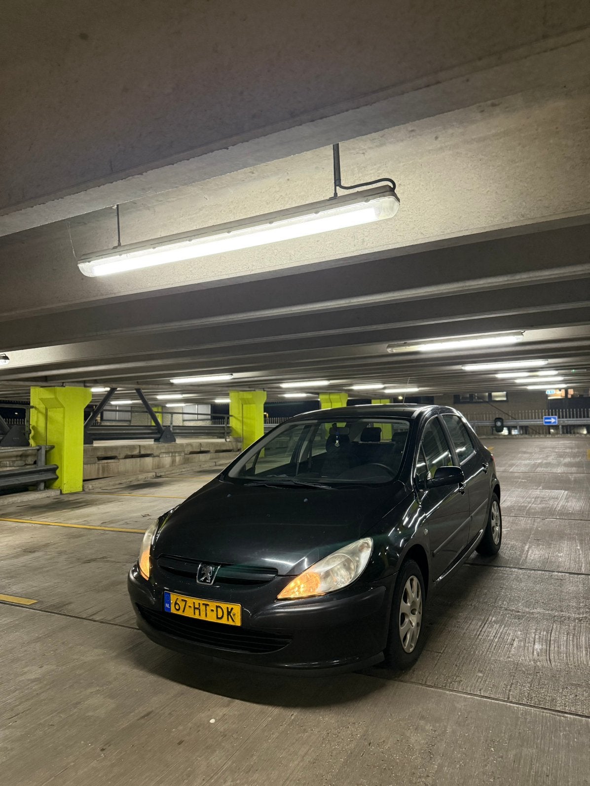 Peugeot 307 1.6 16V XR 5DR 2001 Zwart, Voorwielaandrijving, 4 cilinders, 610 kg, Zwart
