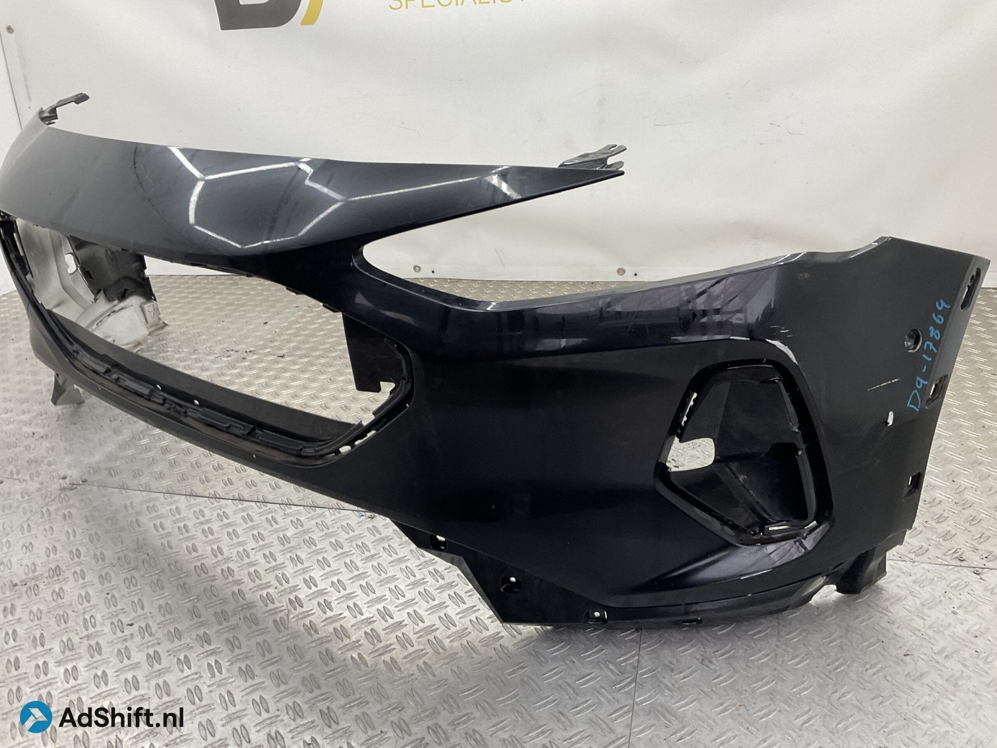 Bumper Ford Focus Active 20- nx7b-17e889-u Voorbumper D9-178, Bumper