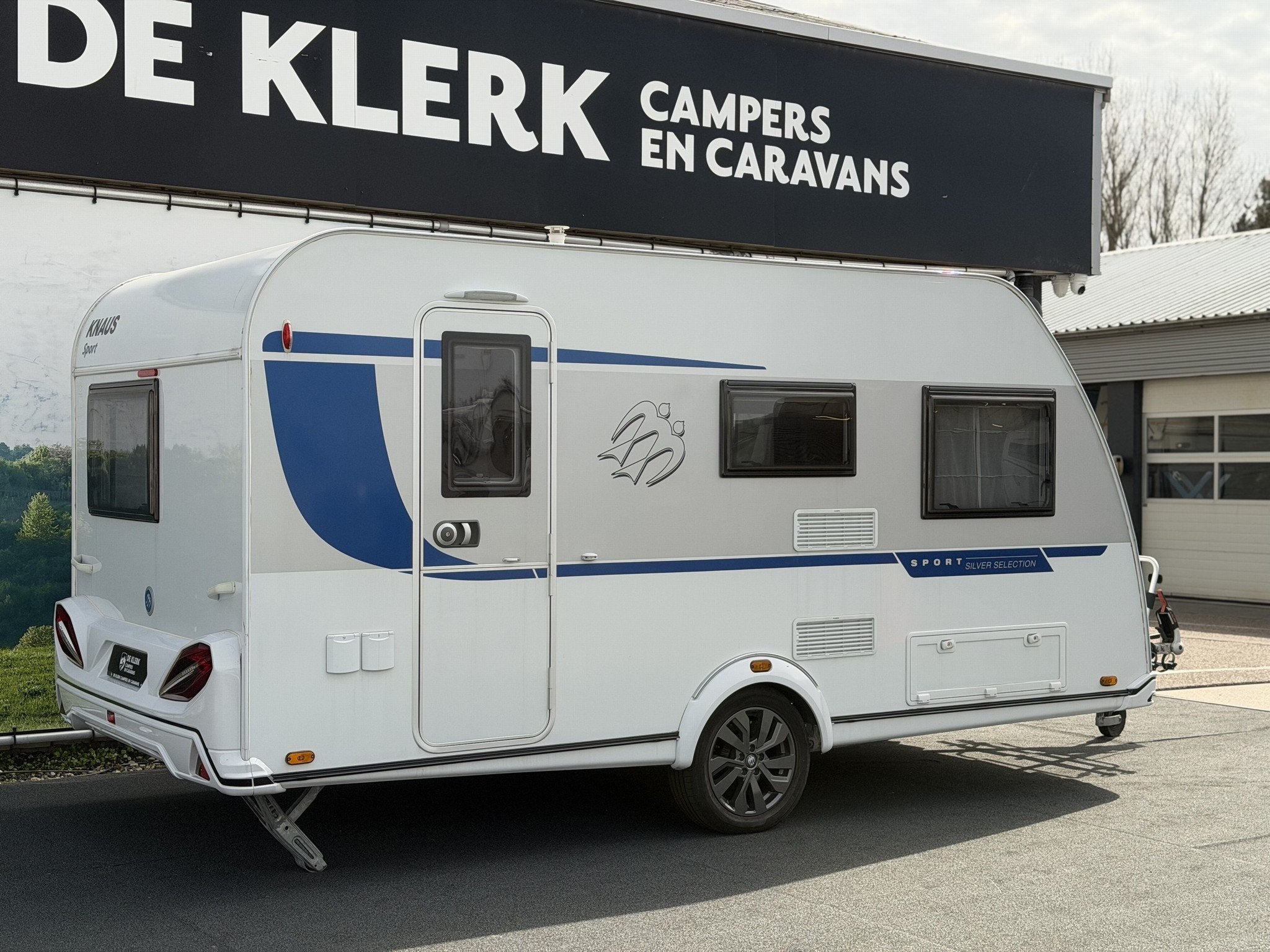 Knaus SPORT 420 QD Silver Selection (bj 2021), Caravans en Kamperen, Bedrijf, Tot en met 3, Info@deklerkcaravans.nl, Knaus