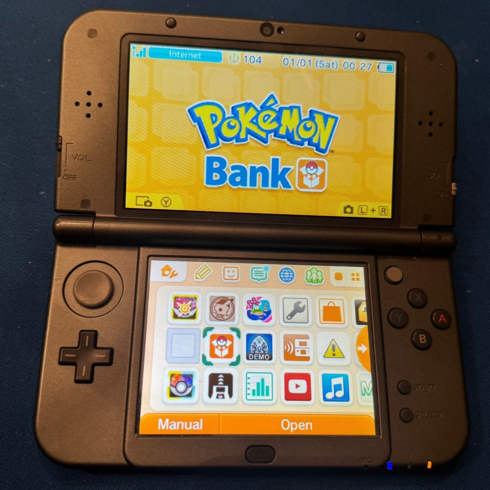 New 3DS XL (IPS) + eShop Pokemon Bank, Sun, Poke Transporter, Spelcomputers en Games, Met games, Gebruikt, Zwart, 3DS XL