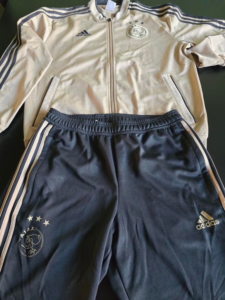Adidas Ajax trainingspak - Maat M, netjes en schoon!, Ophalen, Overige kleuren, Maat 48/50 (M), Zo goed als nieuw