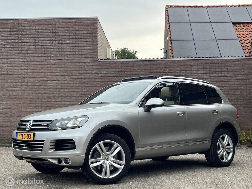 Volkswagen Touareg 3.0 TSI Hybrid| FullOption| VolledigOndh., Automaat, Euro 5, Gebruikt, 2995 cc