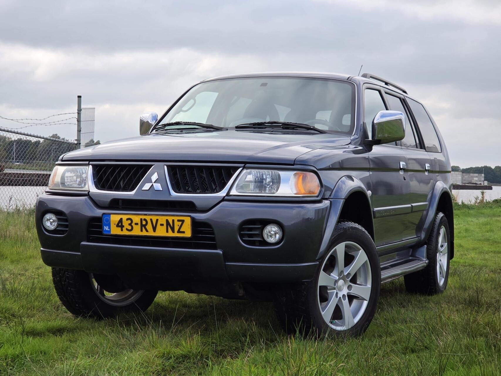 Mitsubishi Pajero Sport 3.0 V6 AUTOMAAT 2800KG Trekgewicht, Auto's, Automaat, Gebruikt, 2800 kg, Bedrijf