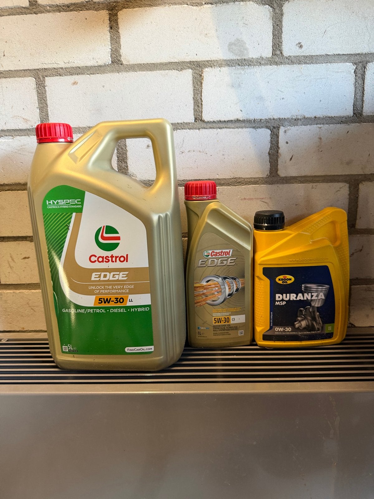 Motorolie: Castrol Edge 5W-30 en Kroon Oil Durana MSP 0W-30, Ophalen, Nieuw, Overige automerken