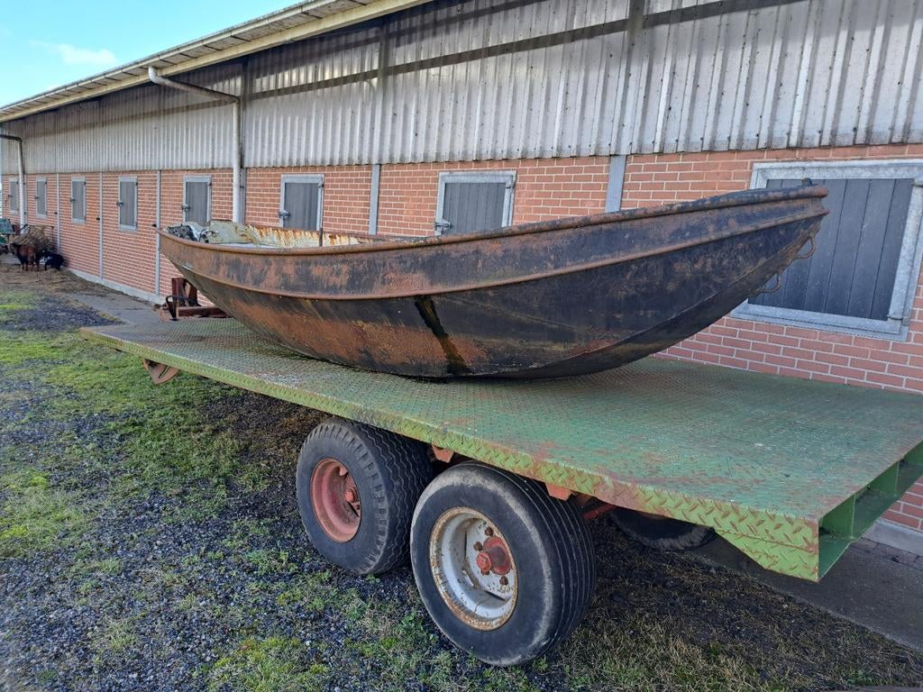 2 stuks stalen bootjes, Ophalen of Verzenden, Gebruikt, Staal