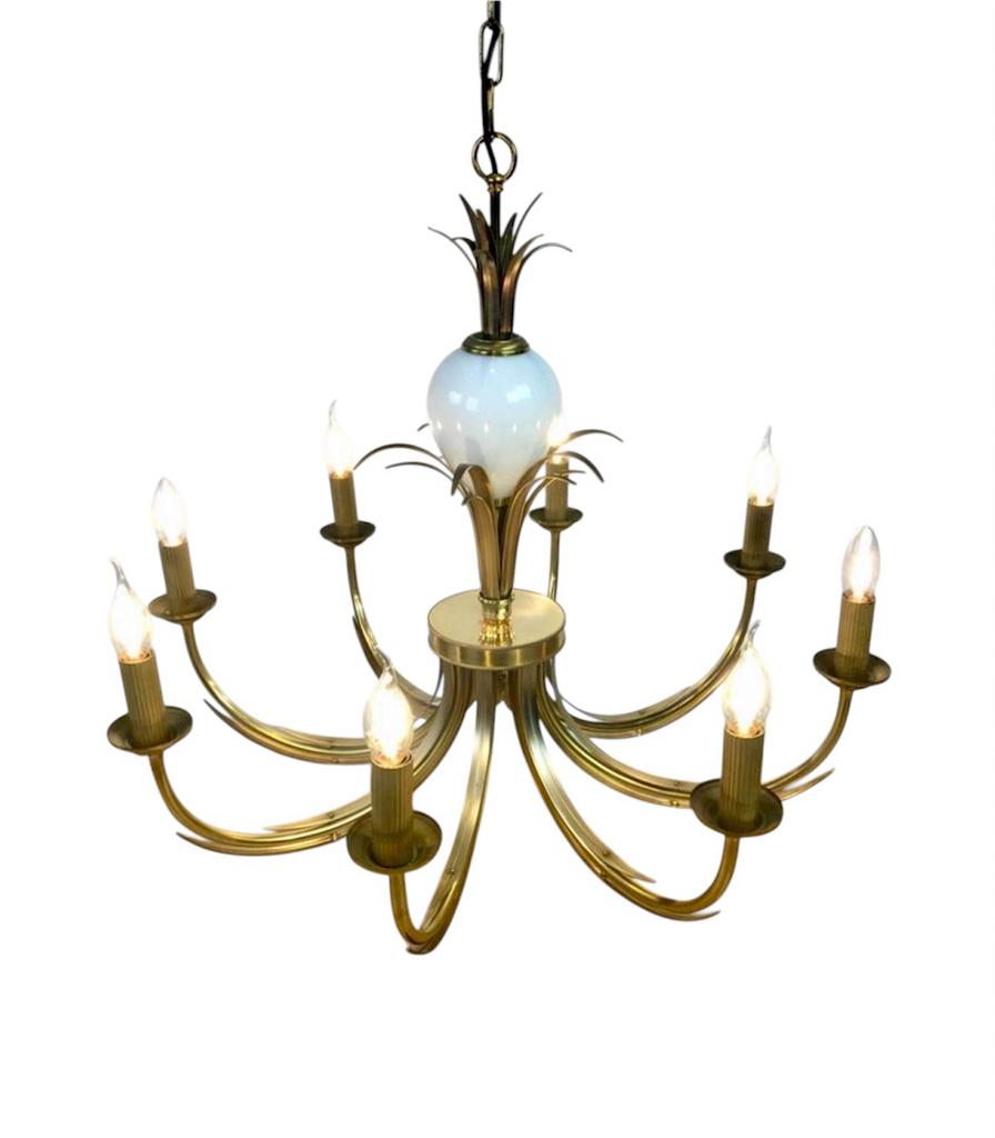 Vintage Pineapple Lamp met Struisvogelei in Opeline Glas, Ophalen, Gebruikt, Glas, Hollywood Recency