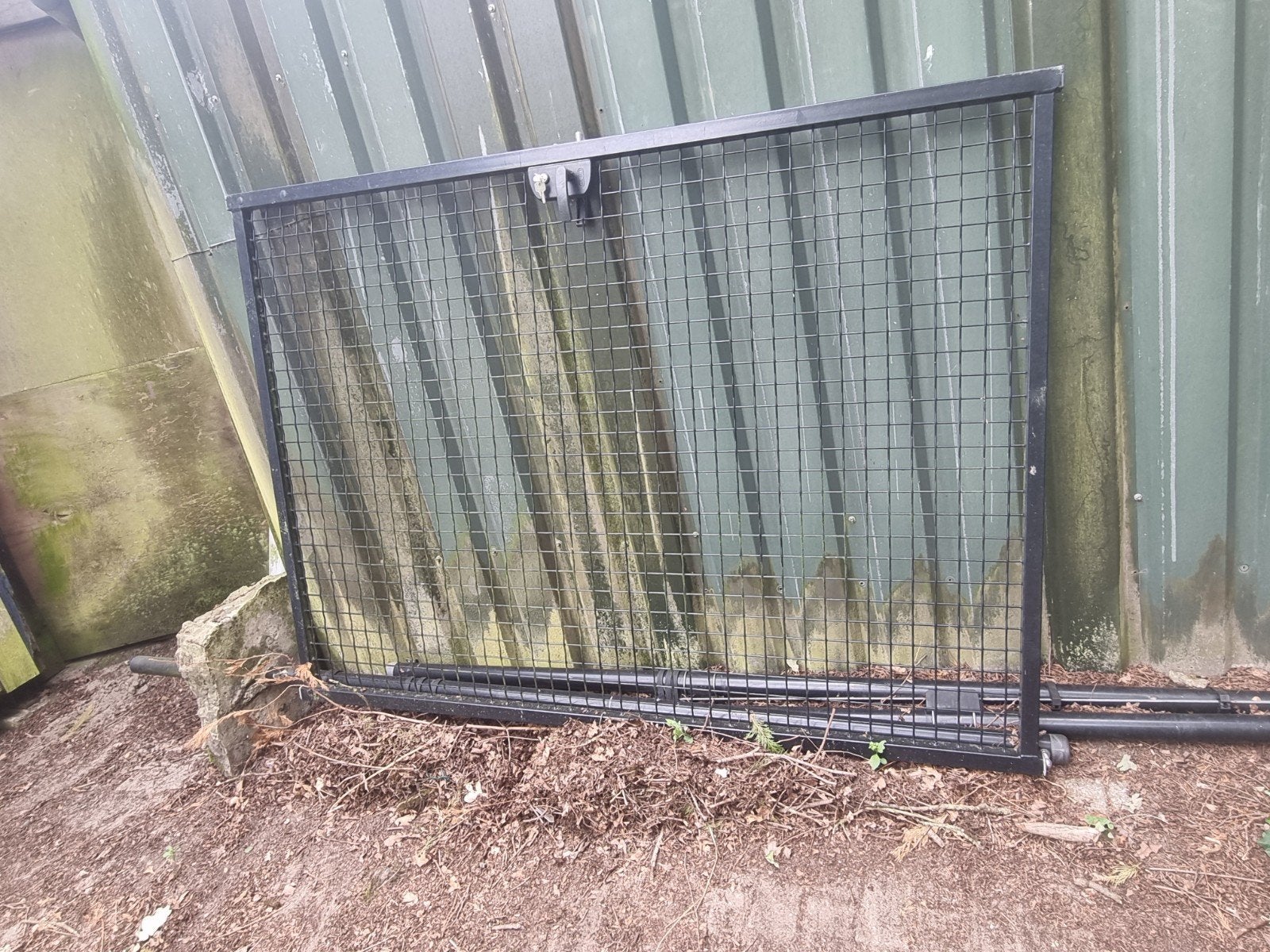 Looppoort gaas zwart, Ophalen, 110 cm of meer