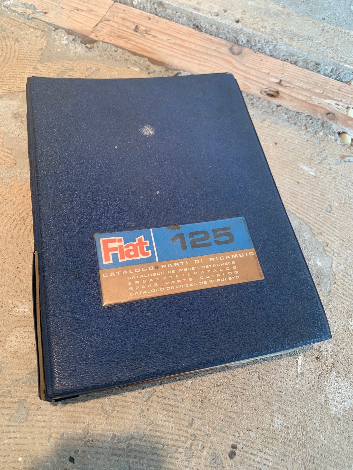 Fiat 125 onderdelencatalogus werkplaatshandboek, Ophalen of Verzenden, Gelezen, Overige merken