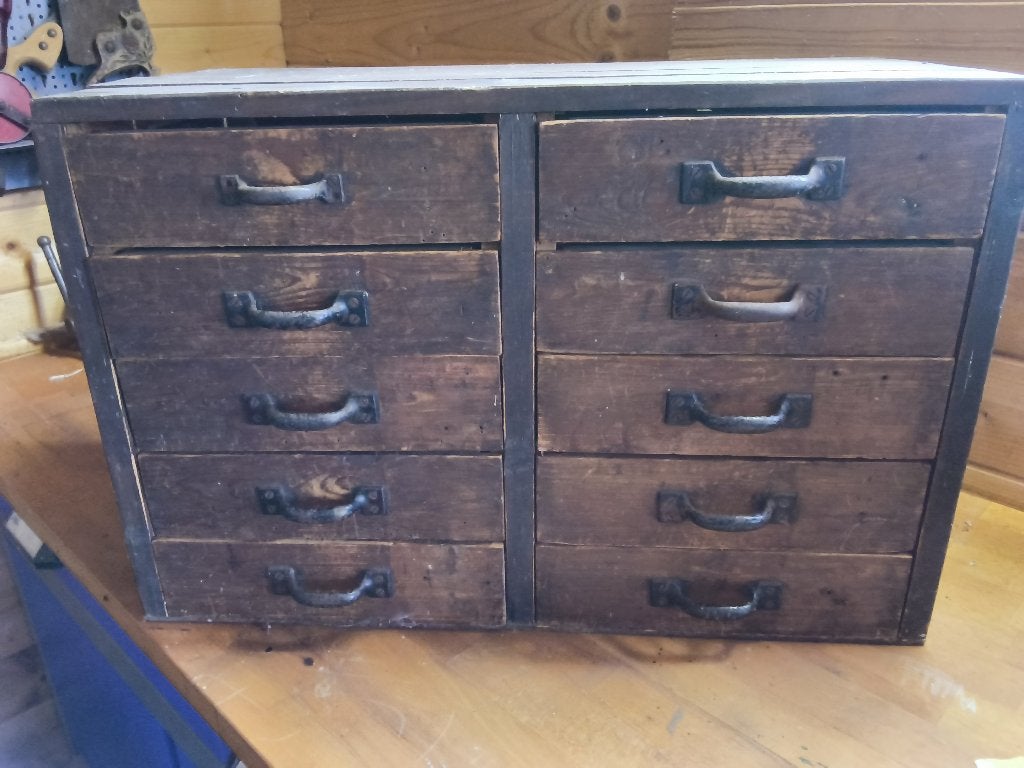 Oude houten  ladekastje met allerlei laadjes, Ophalen, Gebruikt