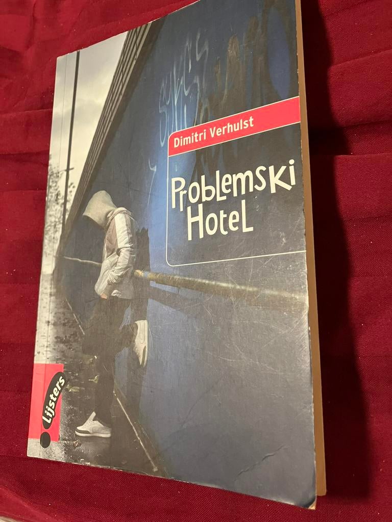 Problemski Hotel, Ophalen of Verzenden, Gelezen