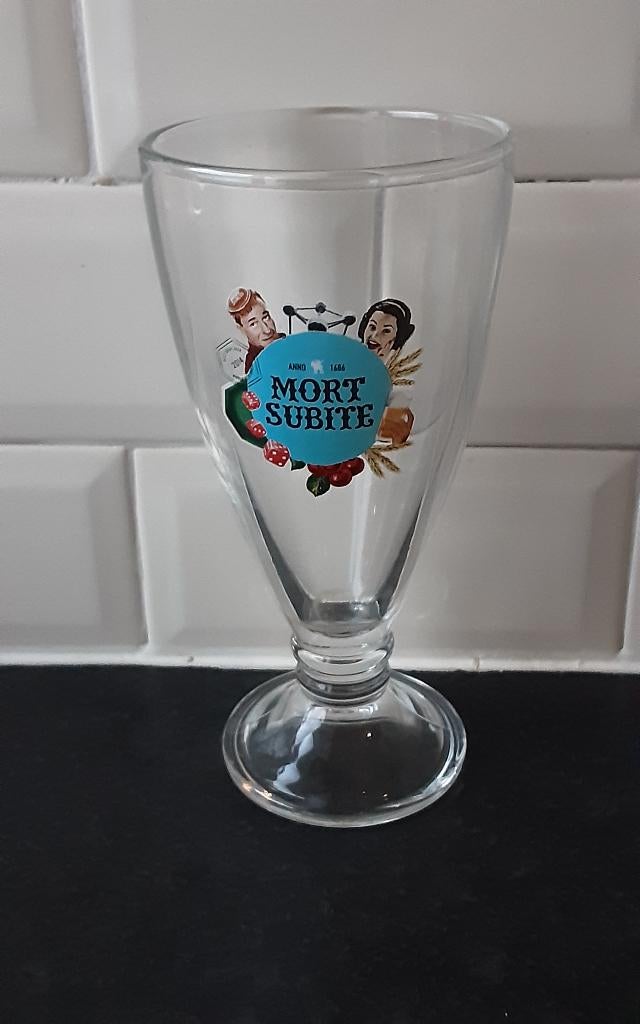 MORTAL SUBITE glas, Ophalen of Verzenden, Zo goed als nieuw, Bierglas