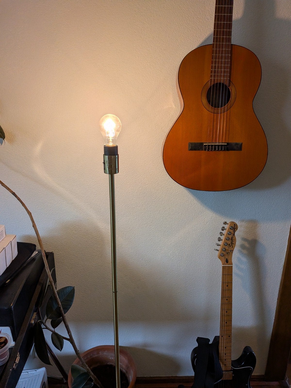 Stijlvolle vloerlamp met bijzondere gloeilamp, Huis en Inrichting, Ophalen, Gebruikt, 100 tot 150 cm, E27 (groot)