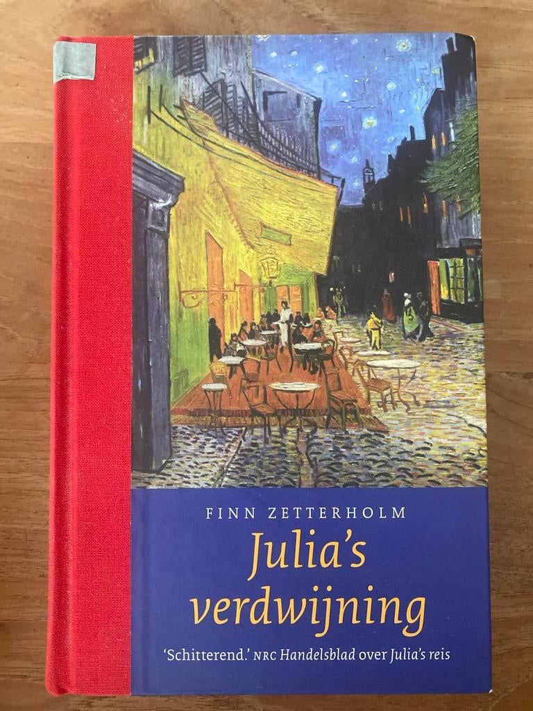 Julia's verdwijning - Finn Zetterholm (Jeugdboek), Boeken, Ophalen of Verzenden, Gelezen, Nederland