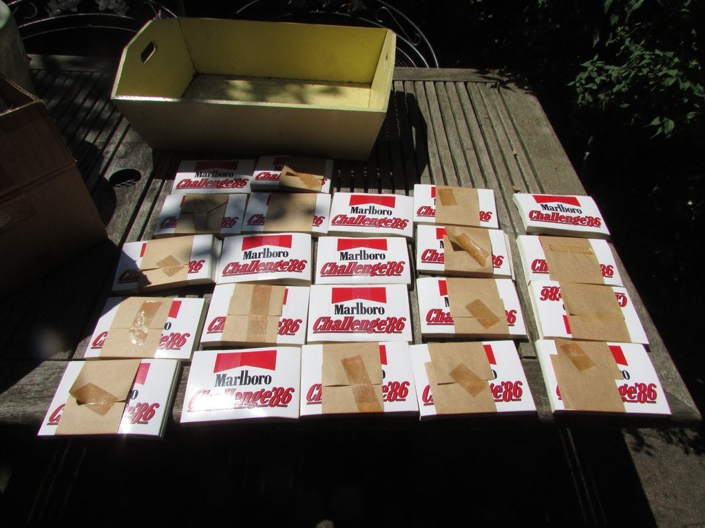 Pak weg 800 Marlboro stickers Challeng'e 86, Ophalen of Verzenden, Zo goed als nieuw