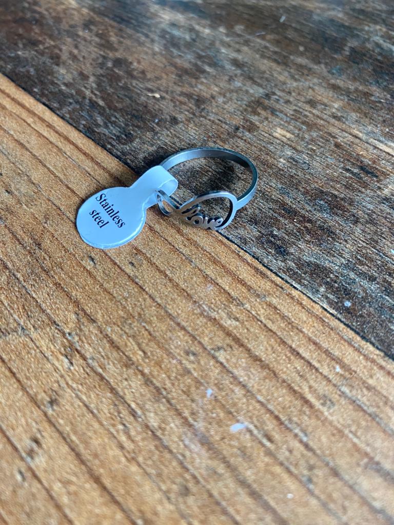 RVS ring met 'love' detail, maat 21, nieuw, Sieraden, Tassen en Uiterlijk, Ringen, 20 of groter, IJzer of Staal, Nieuw, Ophalen of Verzenden