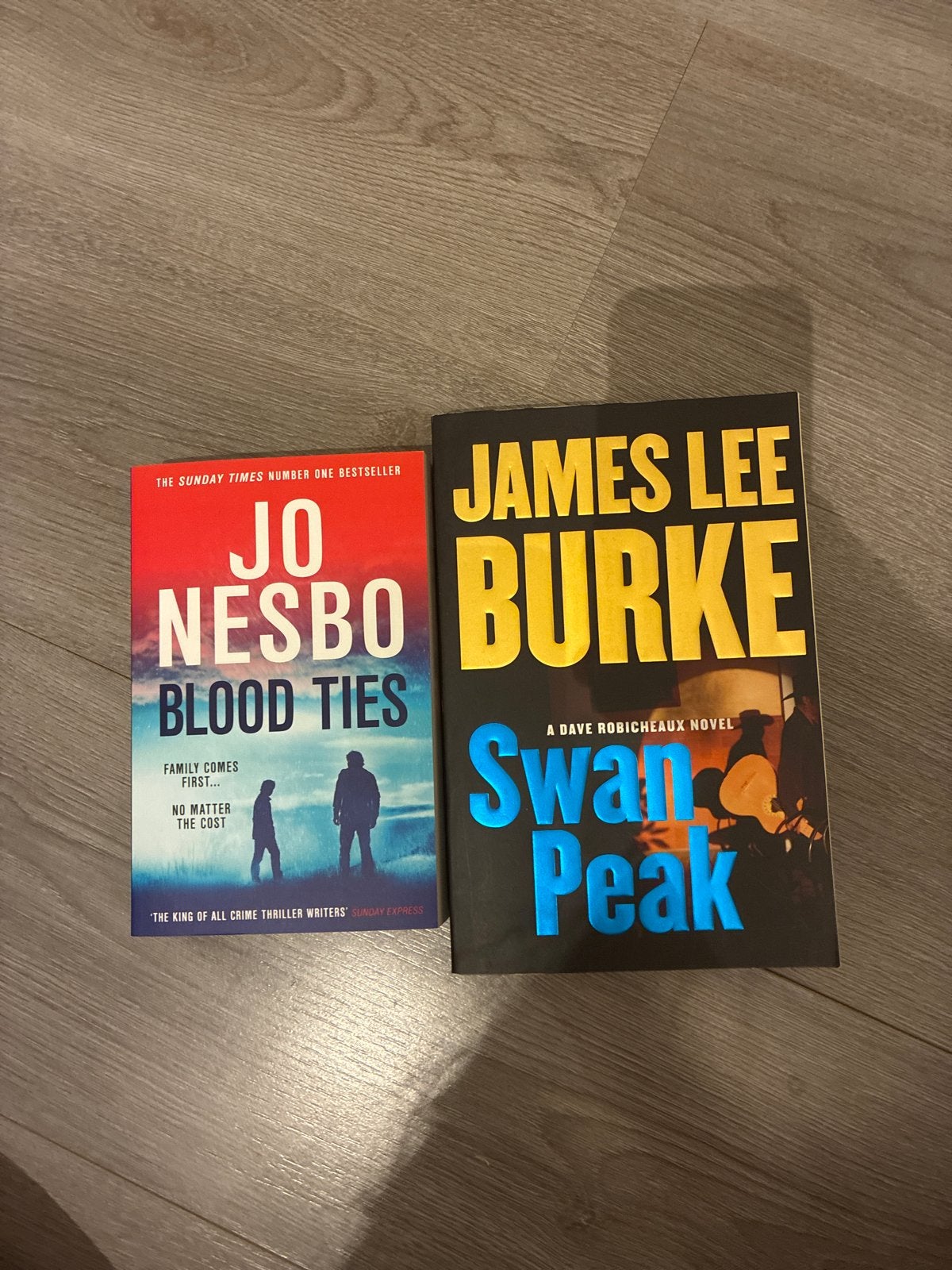 Jo Nesbo - Blood Ties & James Lee Burke - Swan Peak, Boeken, Ophalen of Verzenden, Gelezen