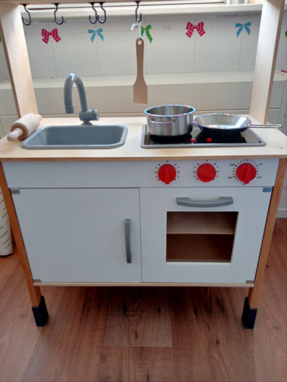 Houten speelkeuken met accessoires, Ophalen of Verzenden, Zo goed als nieuw, Meubelstuk of Keukentje
