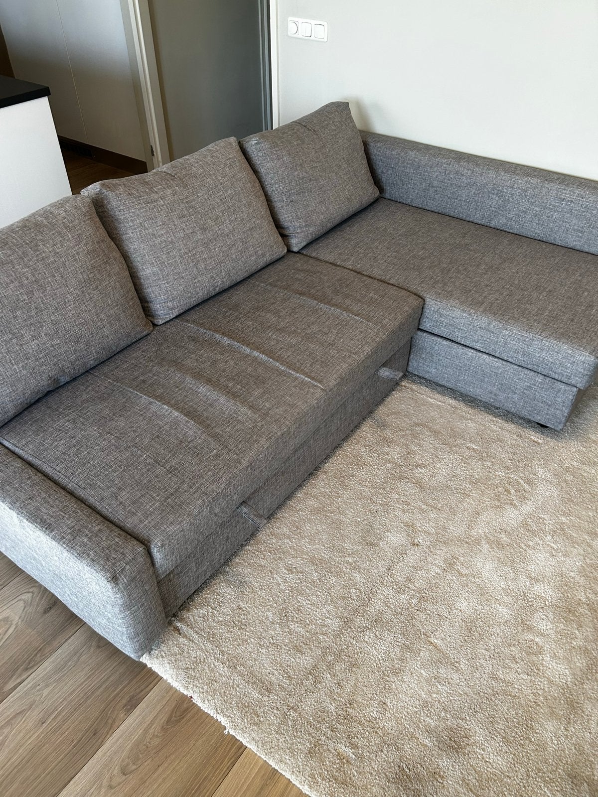 Ikea grijze hoekbank/sofabed met opbergruimte, Ophalen, 100 tot 125 cm, Hoekbank, Driepersoons