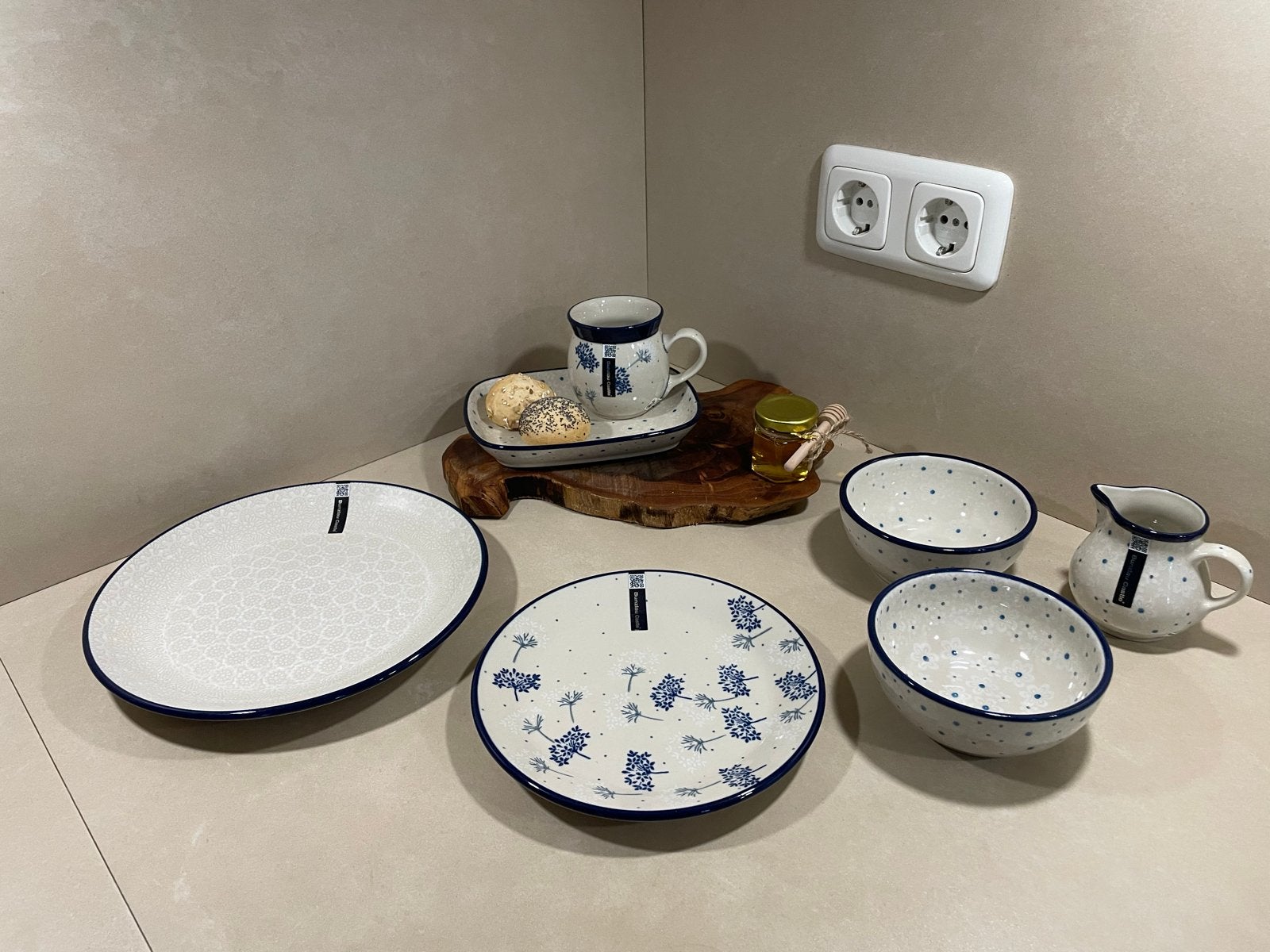 Nieuw Bunzlau Servies Set: Borden, Kommen, Schaal & Mok, Overige merken, Ophalen of Verzenden, Zo goed als nieuw, Overige stijlen