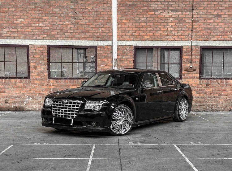 Chrysler 300C HEMI 5.7 V8 340pk Youngtimer, Auto's, Chrysler, Particulier, 300C, Benzine, Sedan, Automaat, Zwart, Grijs, Leder