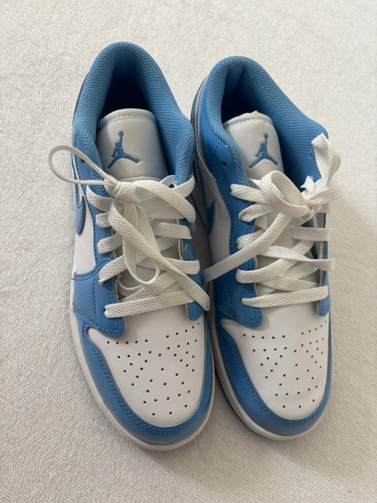 Nike Jordan 1 SE low white legend blue maat 38,5 nieuw!, Ophalen of Verzenden, Zo goed als nieuw, Blauw, Sneakers of Gympen