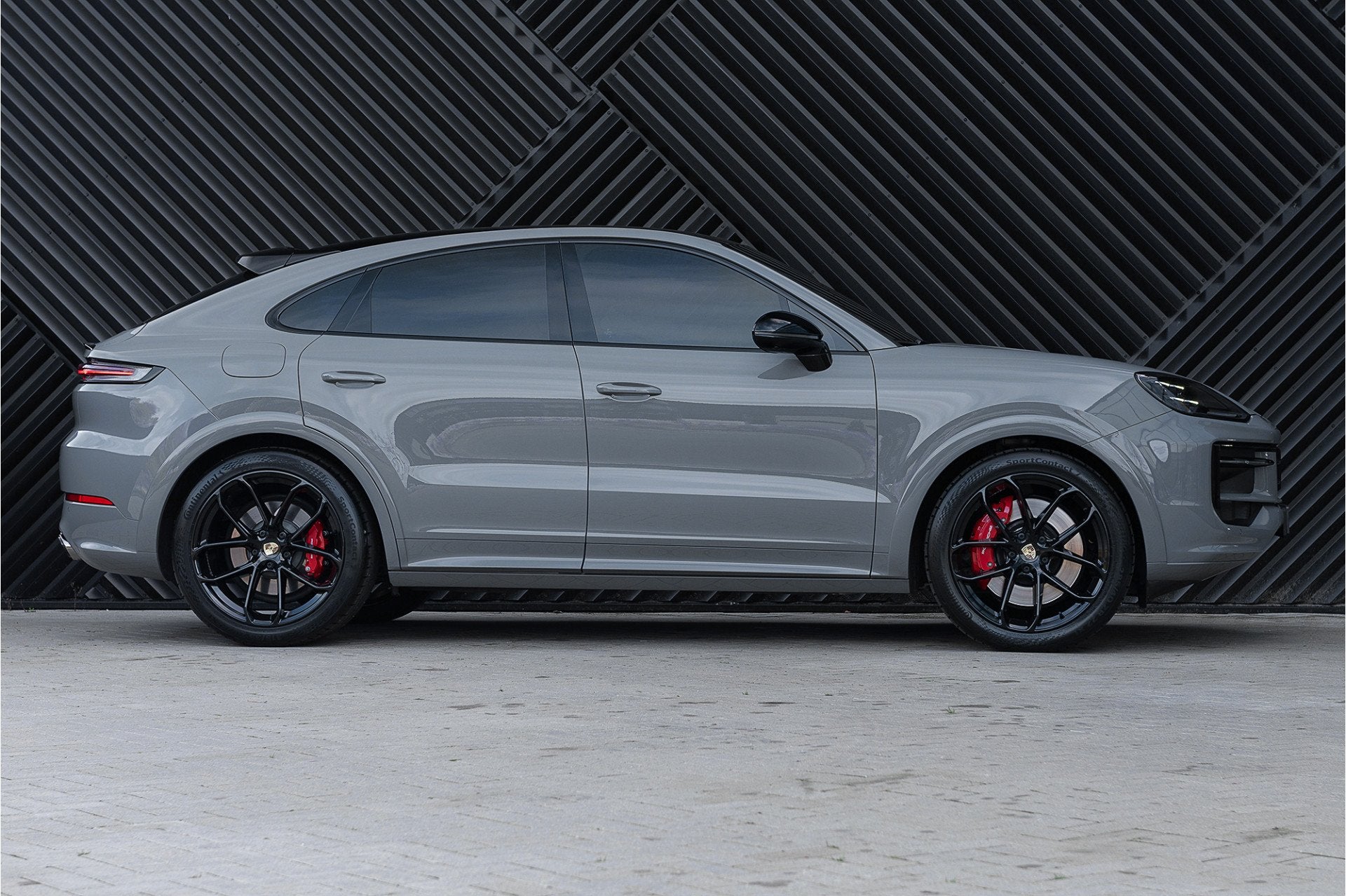 Porsche Cayenne Coupé 3.0 S E-Hybrid Sport Design ACC Pano, Auto's, Porsche, Automaat, Gebruikt, Zwart, 2995 cc