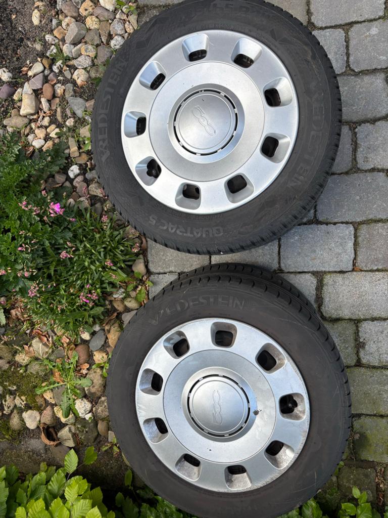 Fiat 500 14” stalen velgen, wieldoppen en All-season banden, Ophalen, 14 inch, Gebruikt, 175 mm