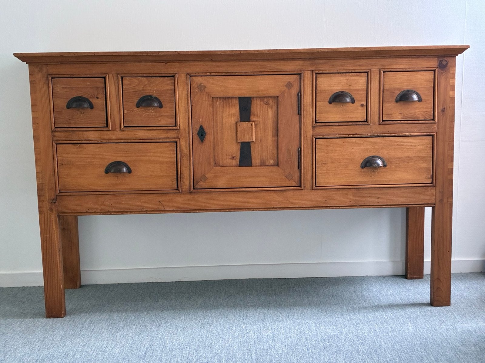 Antiek grenen dressoir met lades en deur | L 1.47 | H 90, Ophalen