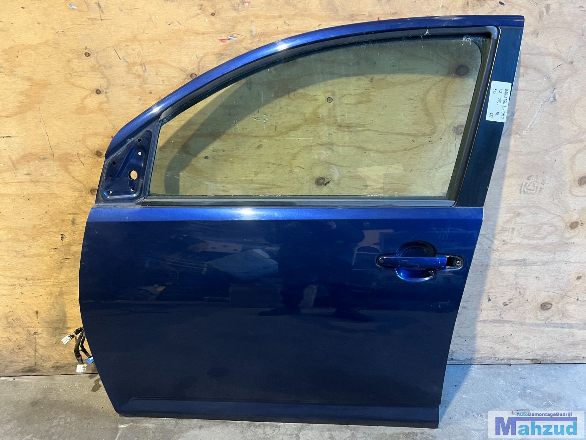 DAIHATSU SIRION 2 Blauw B42 Links voor deur 2005-2012, Auto-onderdelen, Ikeda-shi 1-1
563-8651  Osaka, Gebruikt, Daihatsu, Deur
