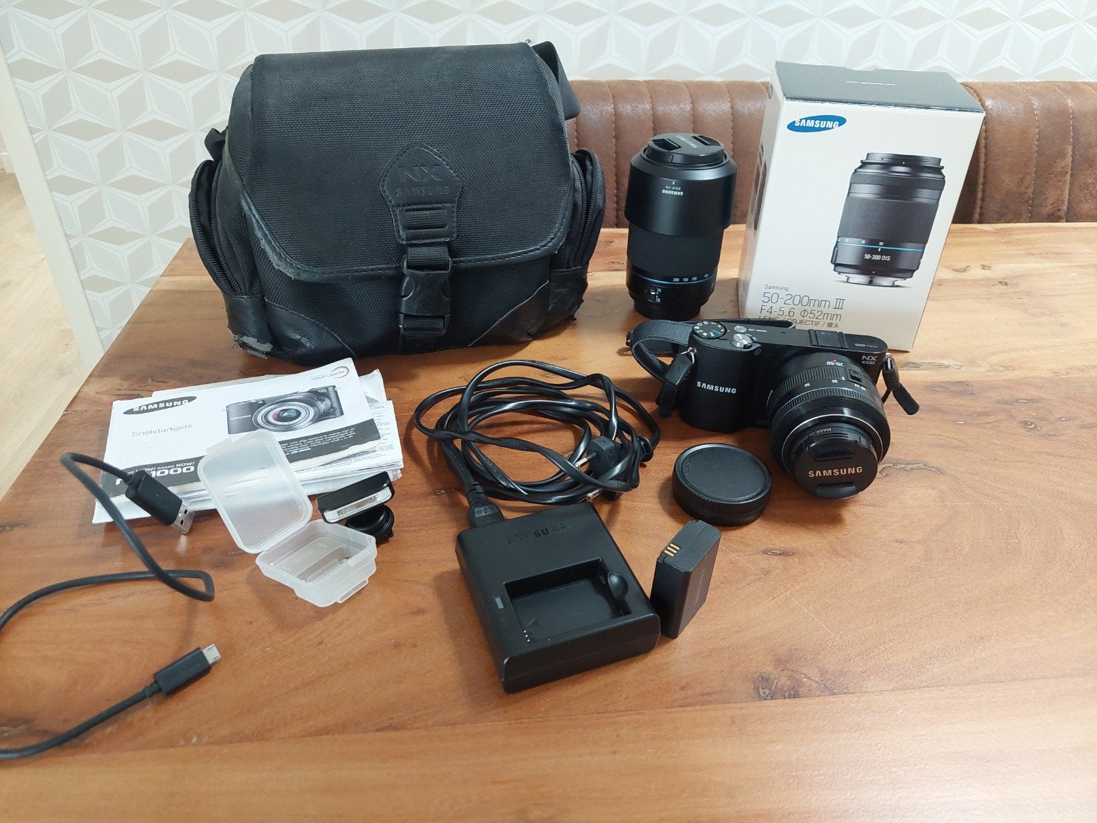 Samsung NX1000 systeemcamera met 2 lenzen en tas, Ophalen
