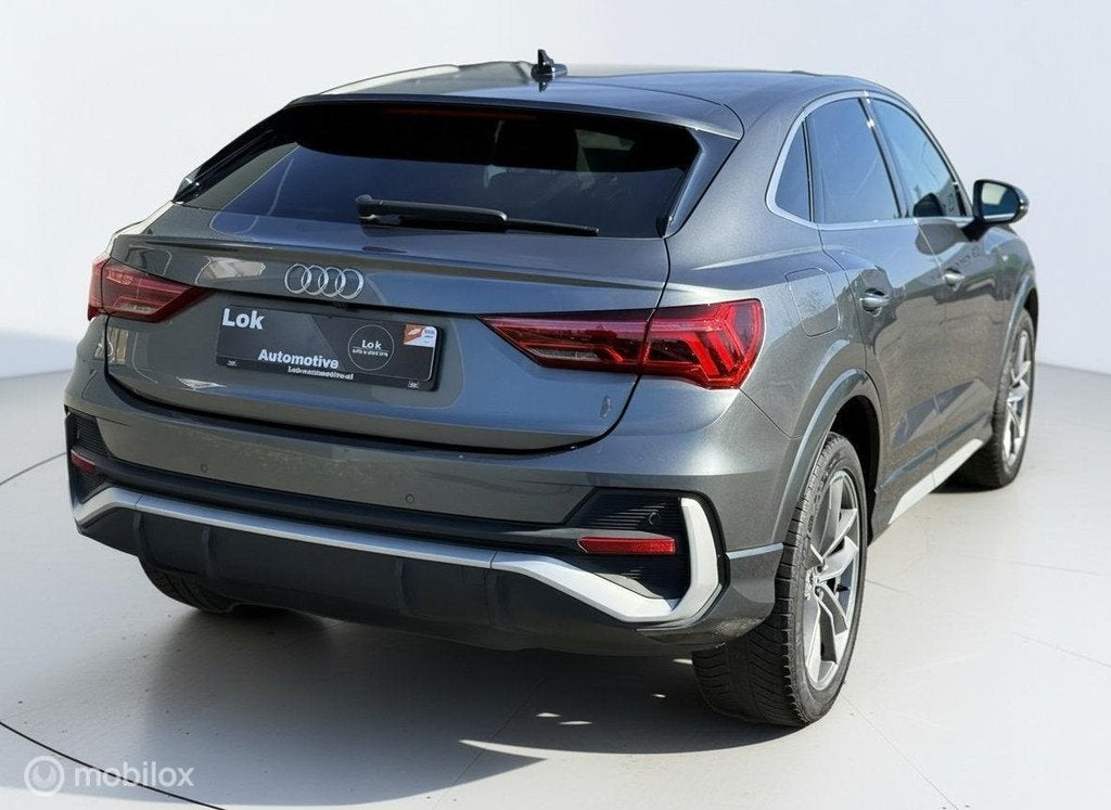 Audi Q3 Sportback 35 TFSI S Edition 360CAMERA|LEDER|LED|CARP, Auto's, Audi, 15 km/l, Zwart, 4 cilinders, 150 pk