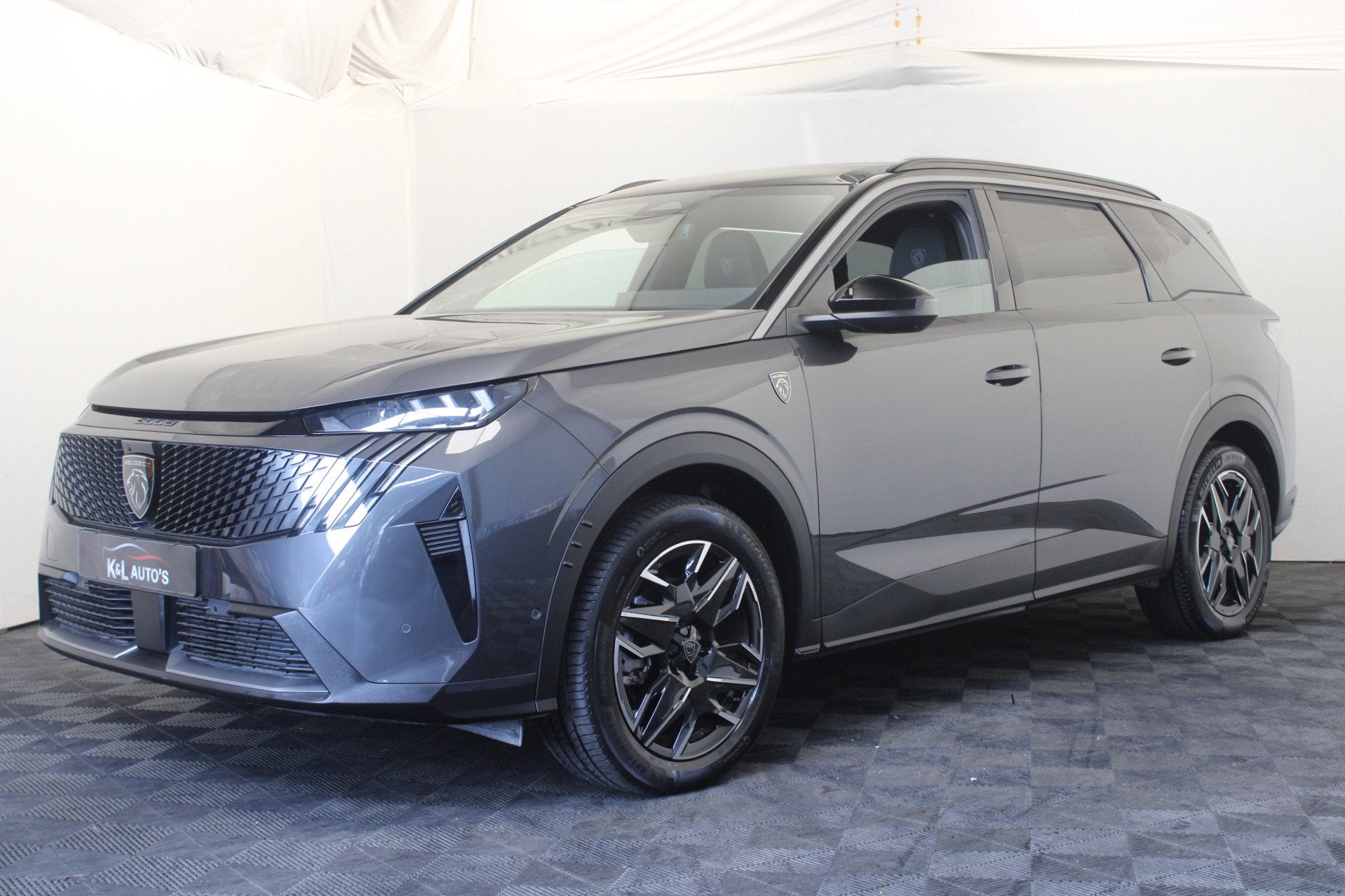 Peugeot 5008 1.2 Hybrid 145 GT 7p |Stoel/stuur verw.|Camera|, Gebruikt, 1199 cc, Origineel Nederlands, Bedrijf