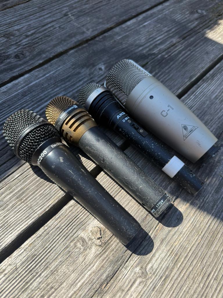 4 x microfoon akg Beyerdynamic behringer electro voice, Ophalen, Gebruikt, Zangmicrofoon