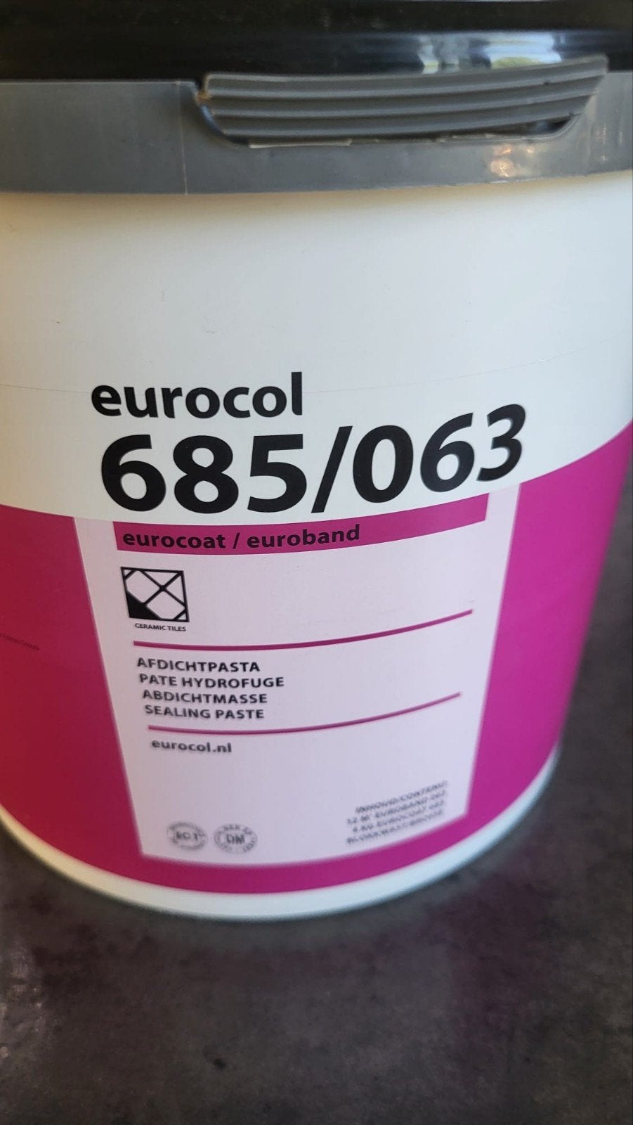 Eurocol, Ophalen, Wit