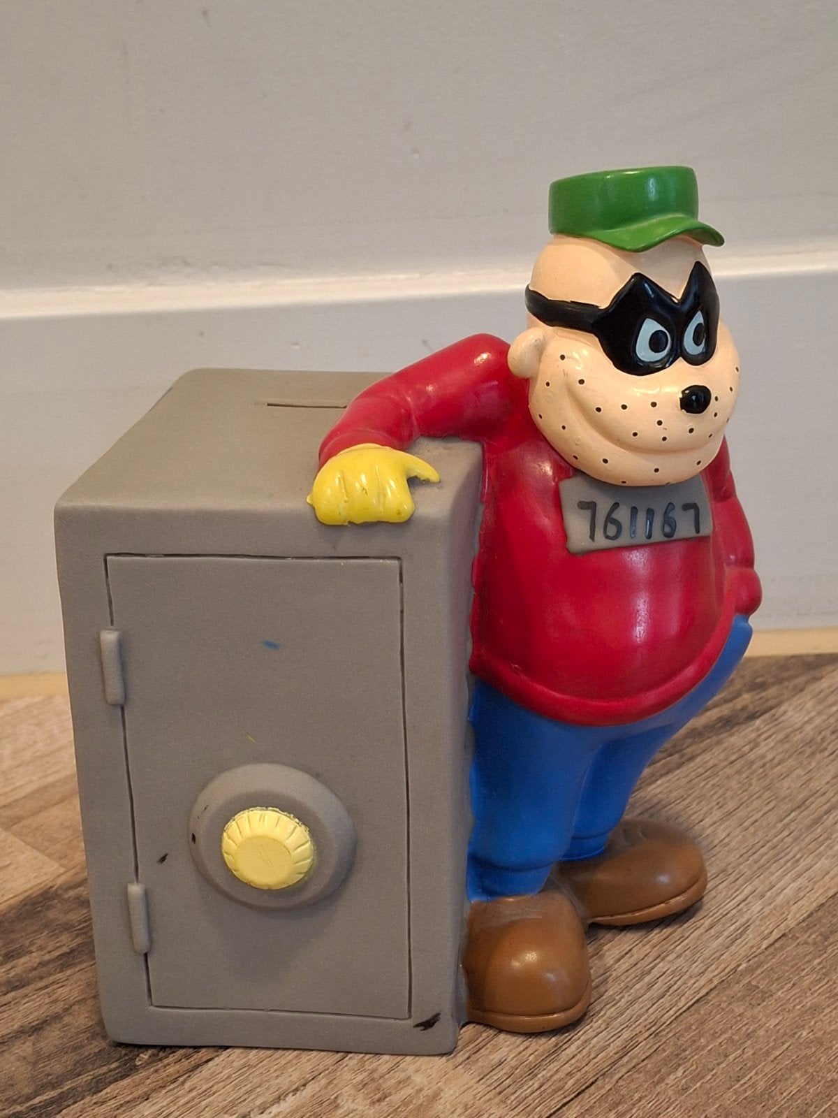 Spaarpot Zware Jongen Beagle Boy Hard plastic jaren 70/80, Verzamelen, Ophalen of Verzenden, Overige figuren, Zo goed als nieuw