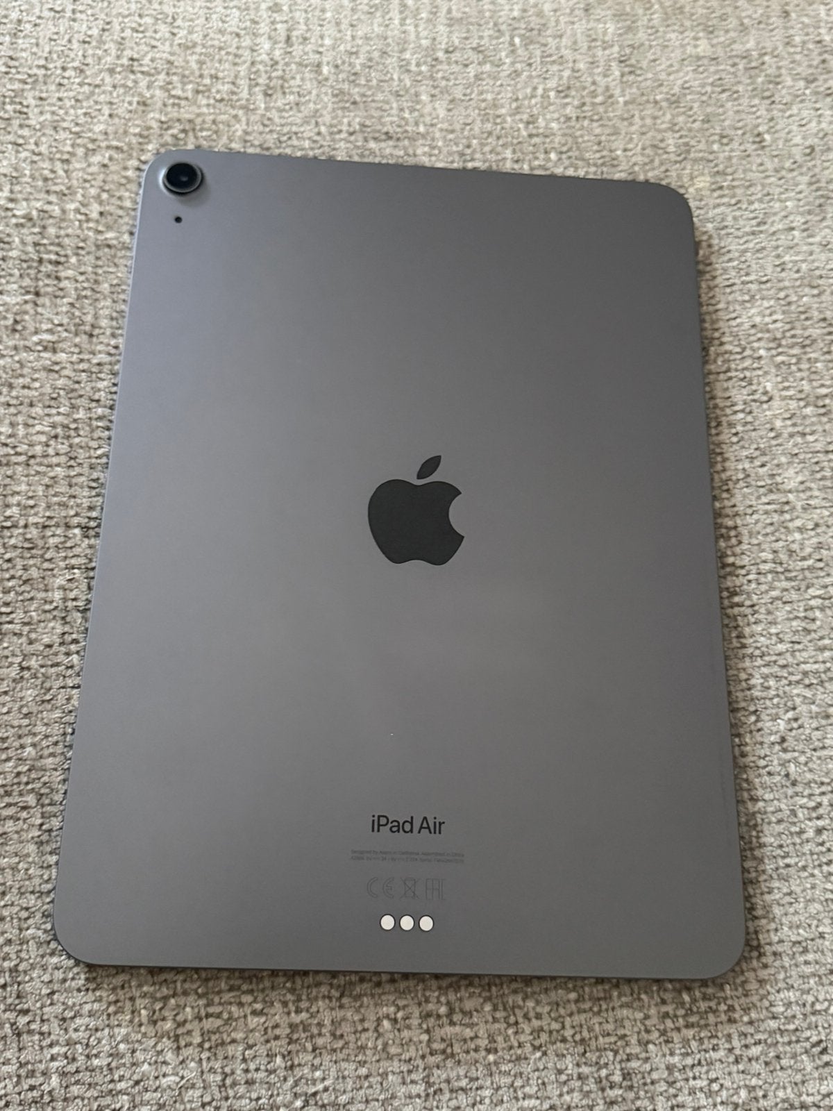 Foto 3 van APPLE iPad Air (2022) Wifi - 64GB - Space Gray