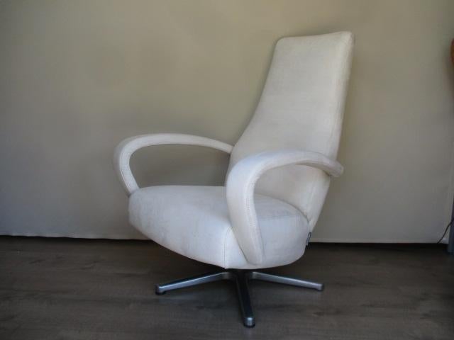 NIEUWSTAAT Prominment lounge relax fauteuil stof wit elektr, Ophalen, Zo goed als nieuw, Overige materialen, 50 tot 75 cm