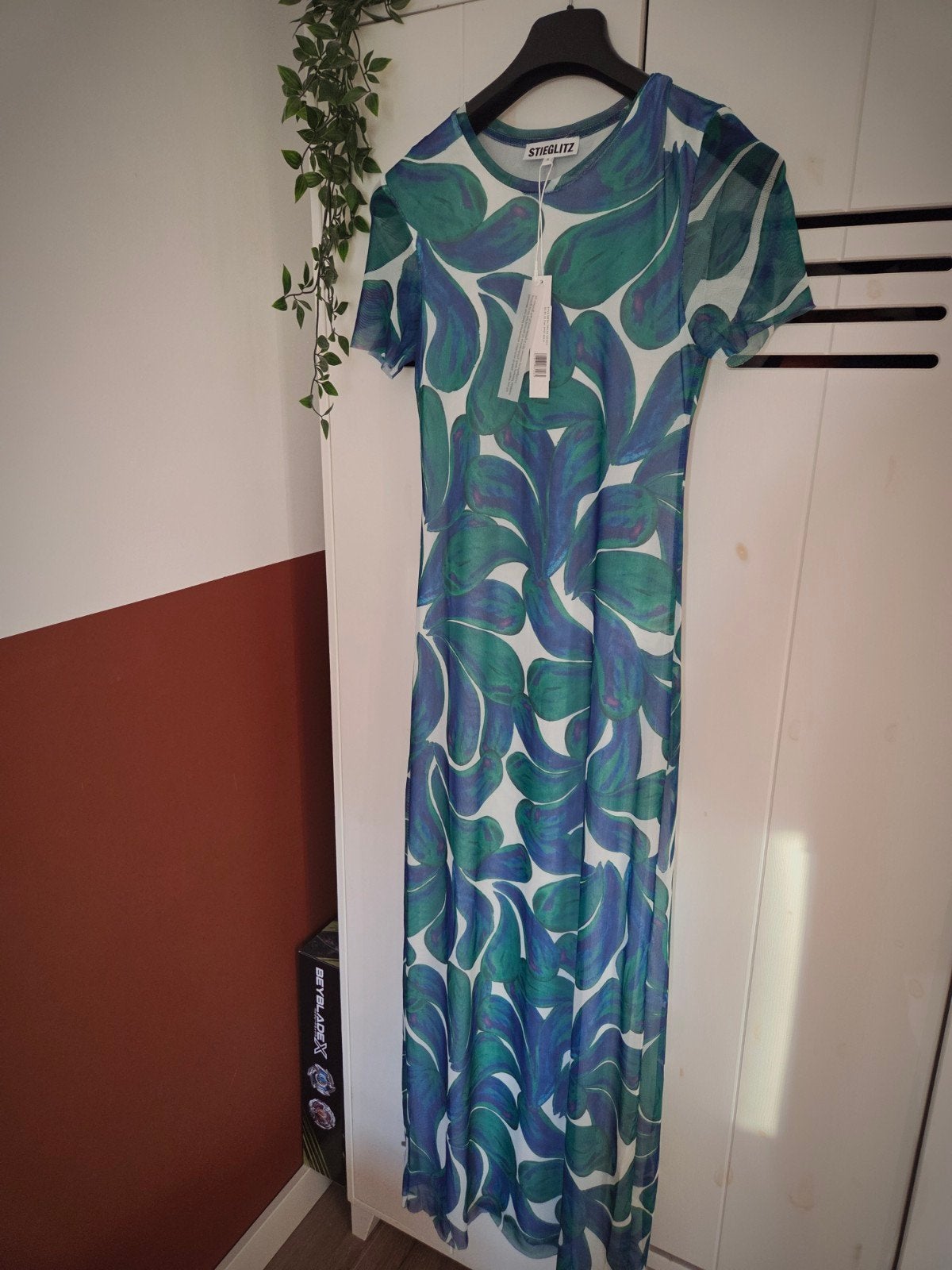 Stieglitz maxi jurk nieuw s wit met blauw/groene leafs print, Wit, Nieuw, Stieglitz, Ophalen of Verzenden