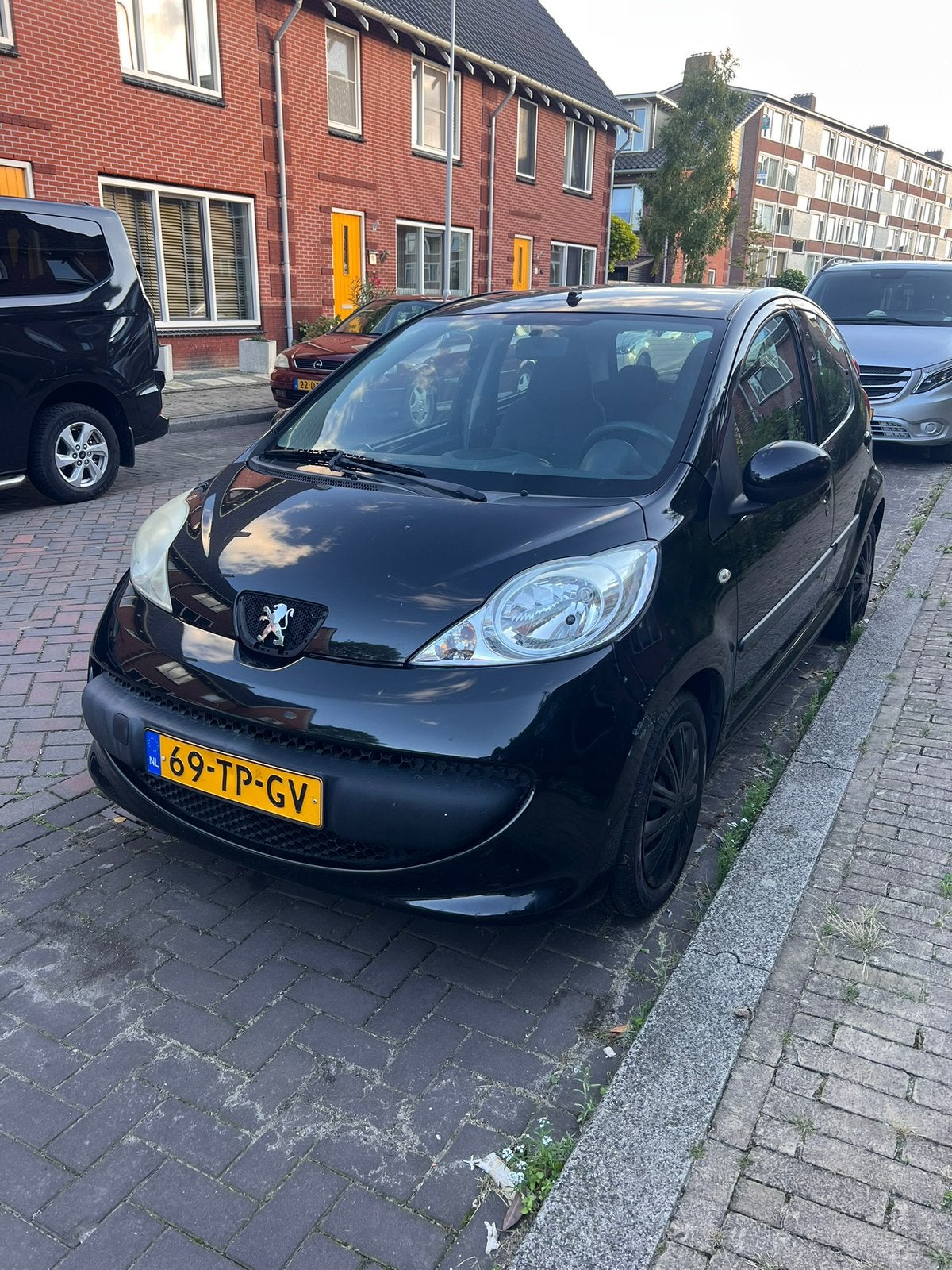 Peugeot 107 1.0 12V 5DR 2006 Zwart, Auto's, Voorwielaandrijving, 4 stoelen, Origineel Nederlands, Handgeschakeld