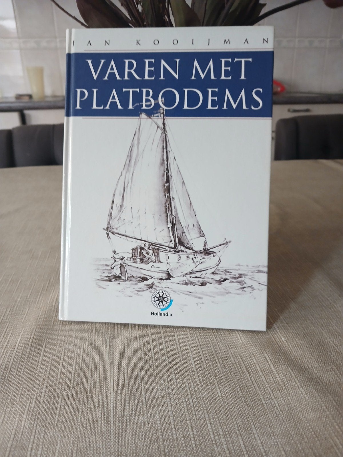 Varen met Platbodems - Jan Kooijman (Hollandia), Ophalen of Verzenden, Zo goed als nieuw, Overige onderwerpen, Jan Kooijman