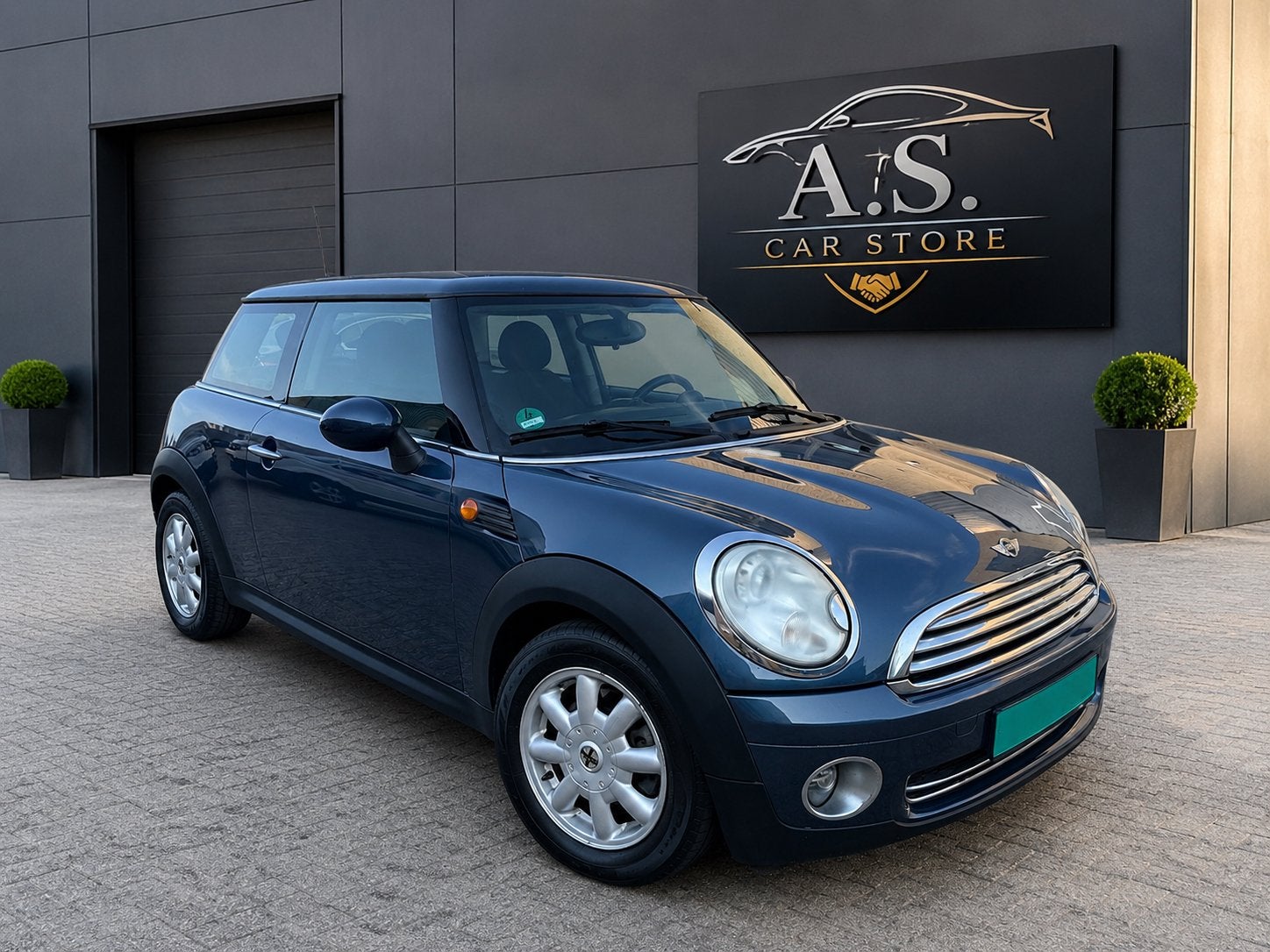 Mini 1.6 16V Cooper AUT 2009 Blauw Export prijs . 4000€, 750 kg, 4 cilinders, 49 €/maand, Grijs