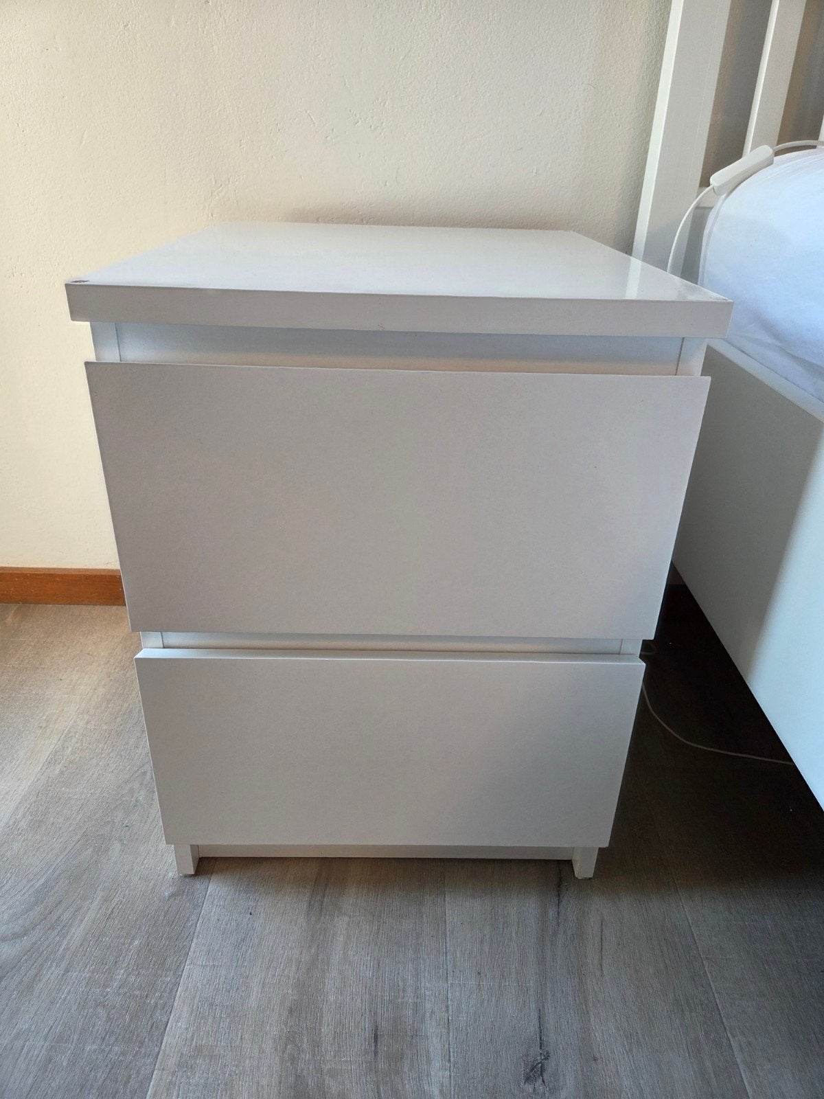 2 Wit IKEA Malm bedkasten / ladekasten met glasplaten, Ophalen, Gebruikt, IKEA Modern, 50 tot 100 cm