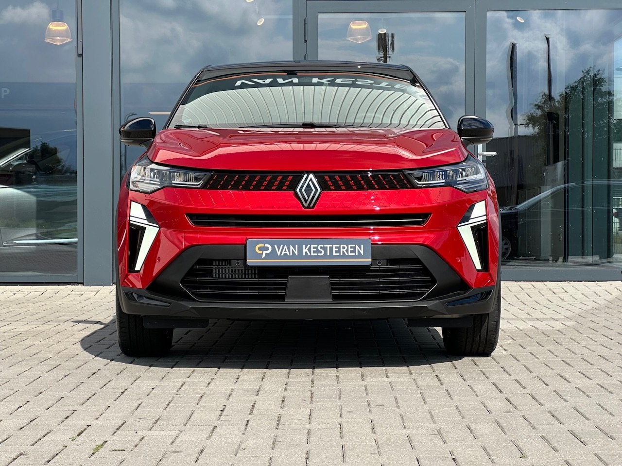 RENAULT Captur TCe 90pk Techno | Stoel + Stuurverw. | 9,3" O, Stof, Gebruikt, 1193 kg, 3 cilinders